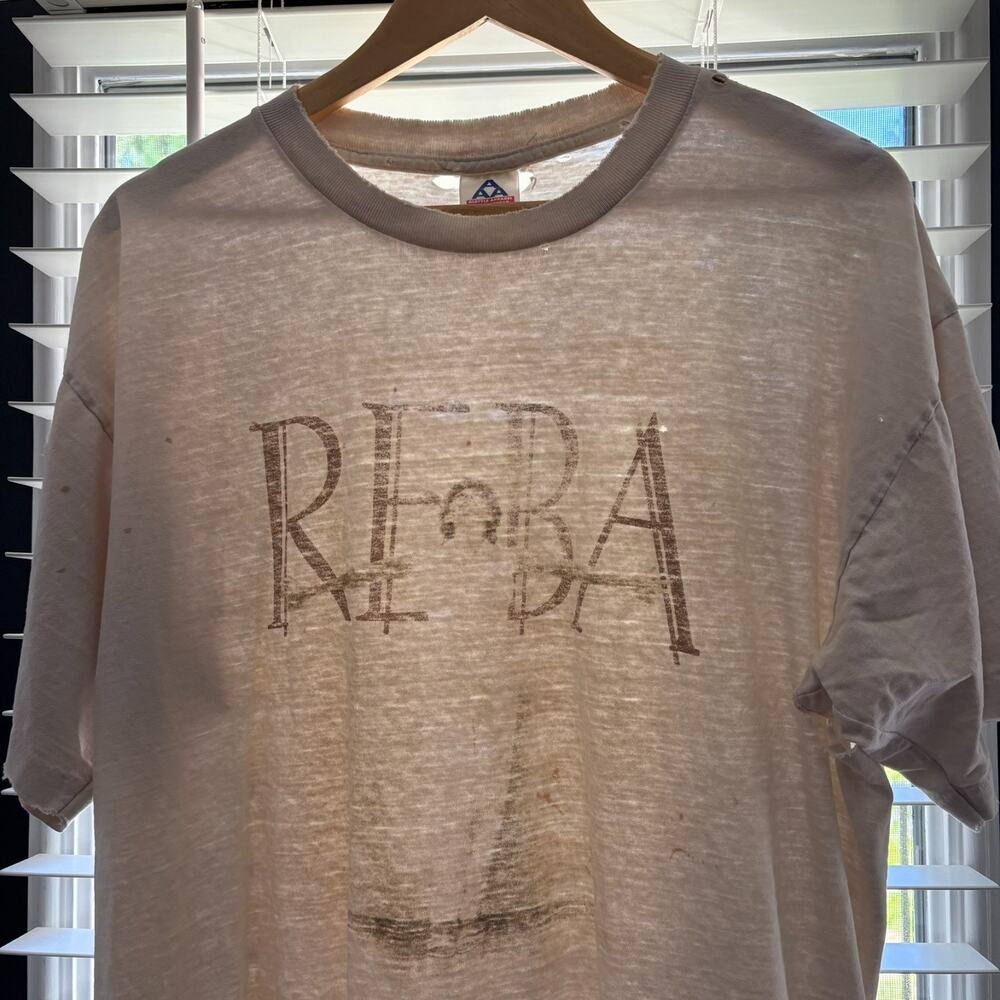 Vintage Reba T-Shirt Men's Size XL White Cream Worn Thrashed Zombie Distressed